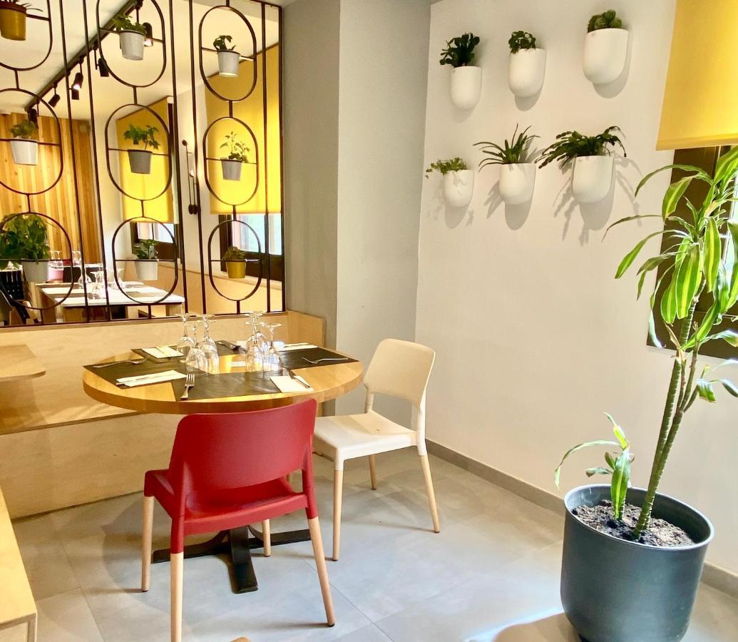 Apartahotel Dos Rios Ainsa Ngoại thất bức ảnh